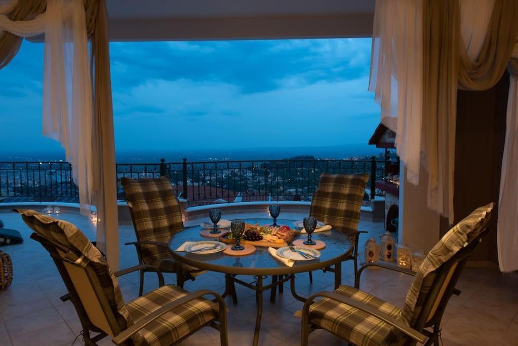 شقة Amazing View With Huge Balcony فيريا المظهر الخارجي الصورة